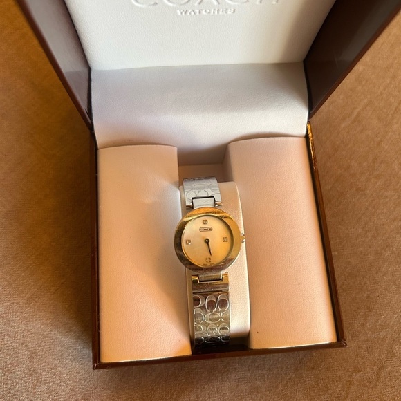 Coach watch** Authentic main image 7
